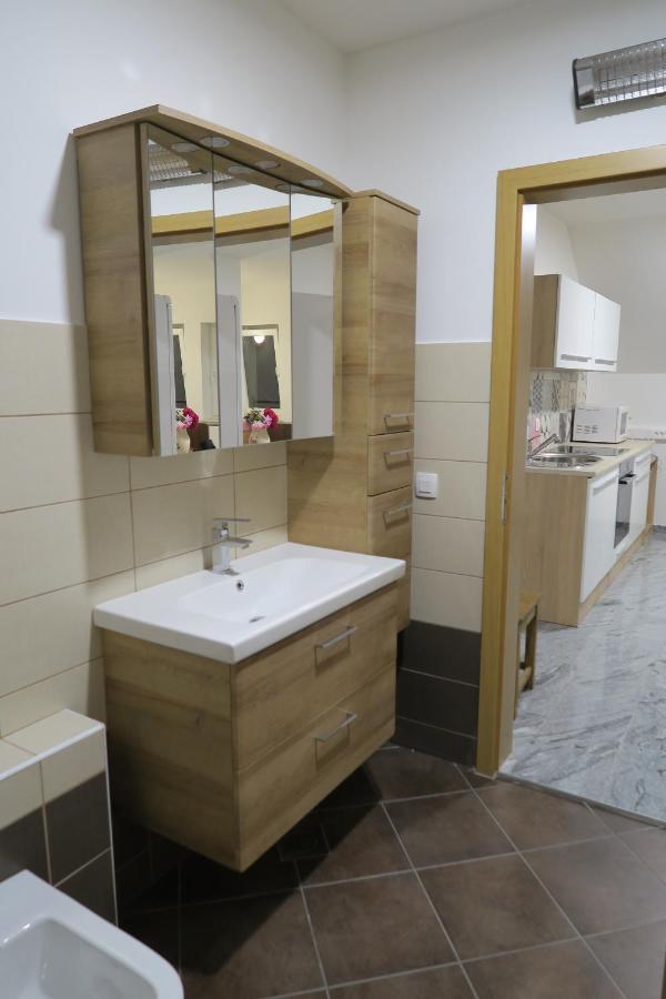 Rooms For Rent In ลูบลิยานา ภายนอก รูปภาพ